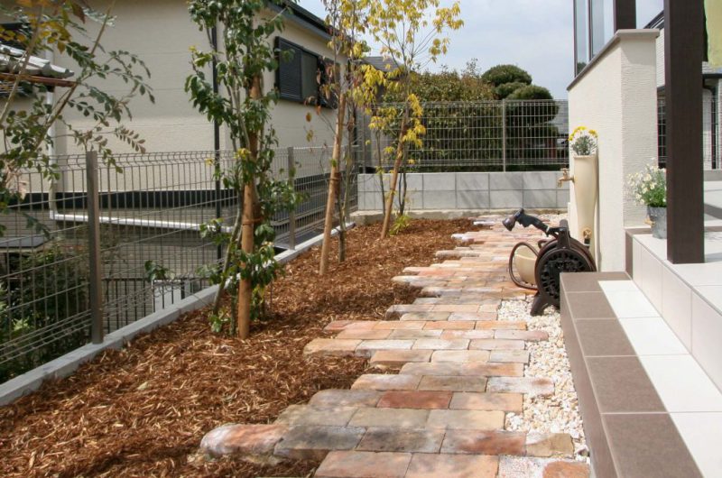 レンガアプローチとテラス屋根でおしゃれ 快適リフォーム ひまわりエクステリアにお任せください レンガアプローチとテラス屋根でおしゃれ 快適リフォーム ひまわりエクステリアにお任せください